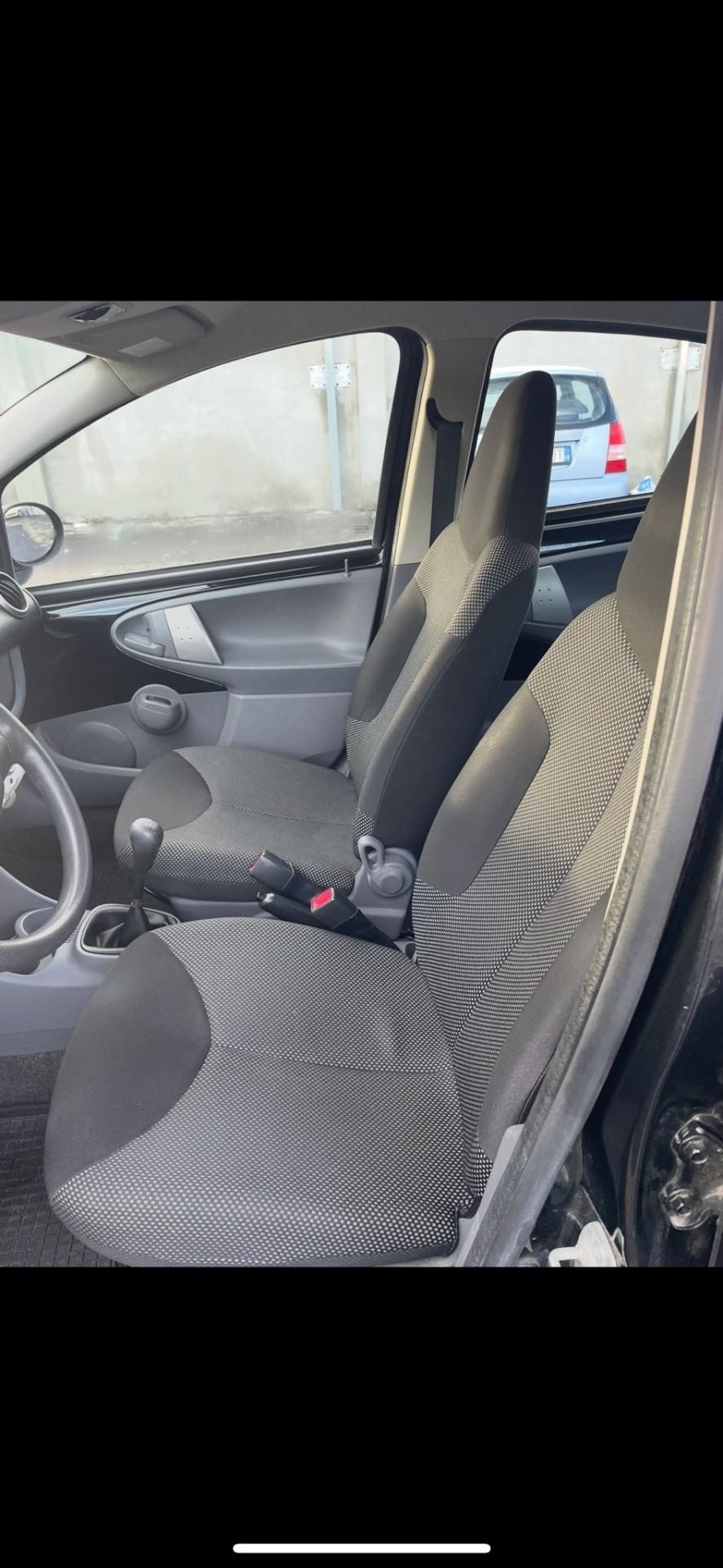 Toyota Aygo 1.0 12V VVT-i 5 porte Lounge Connect MMT