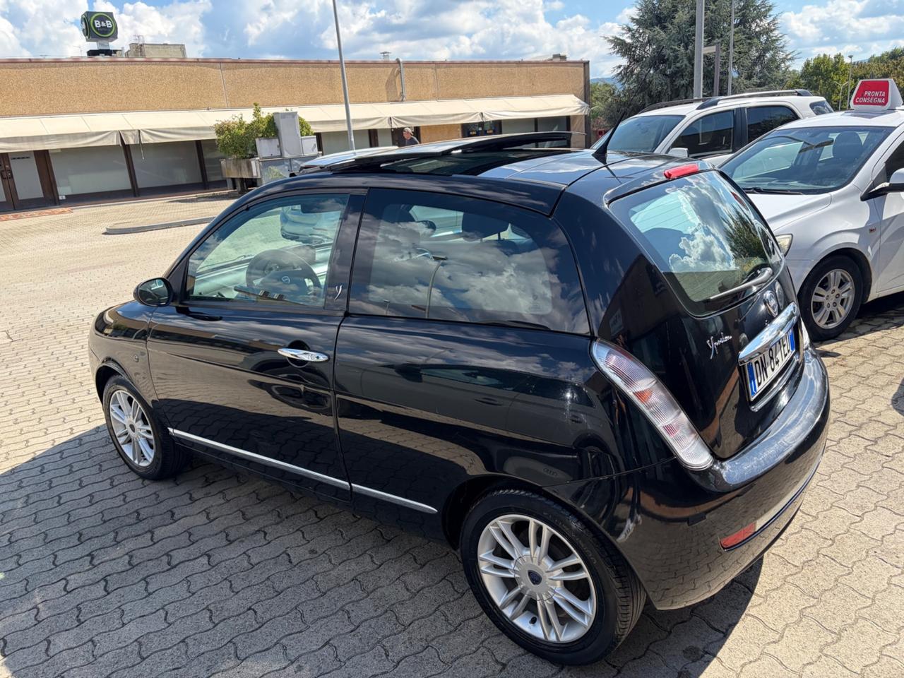 Lancia Ypsilon 1.2 Argento