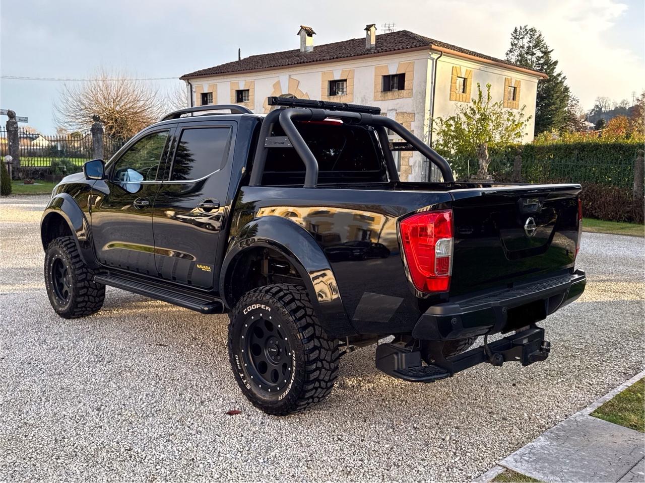 Nissan Navara 2.3 dCi 190 CV 7AT 4WD Double Cab N-Connecta