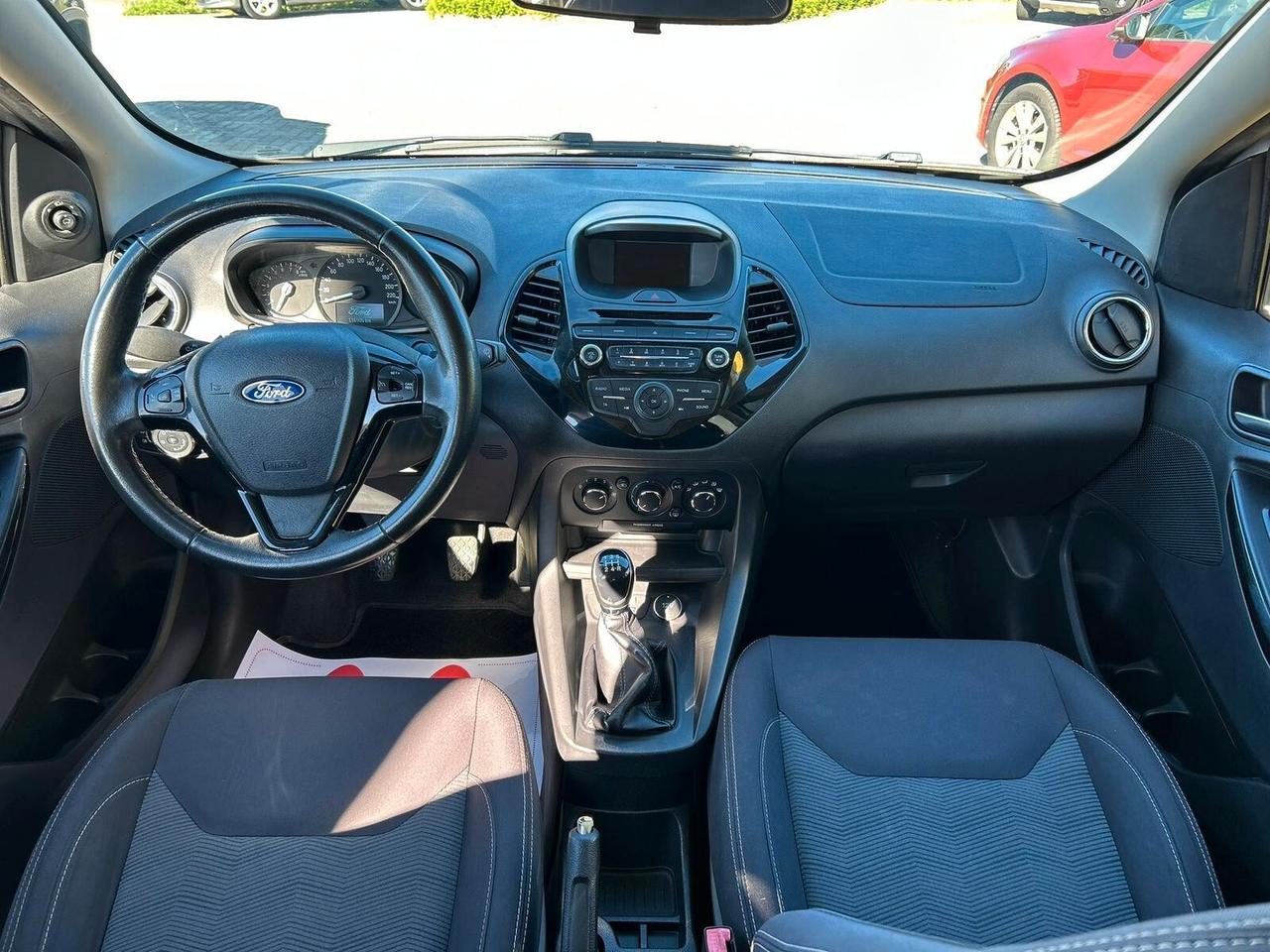 Ford Ka 1.2 Ti-VCT 85CV Black & White