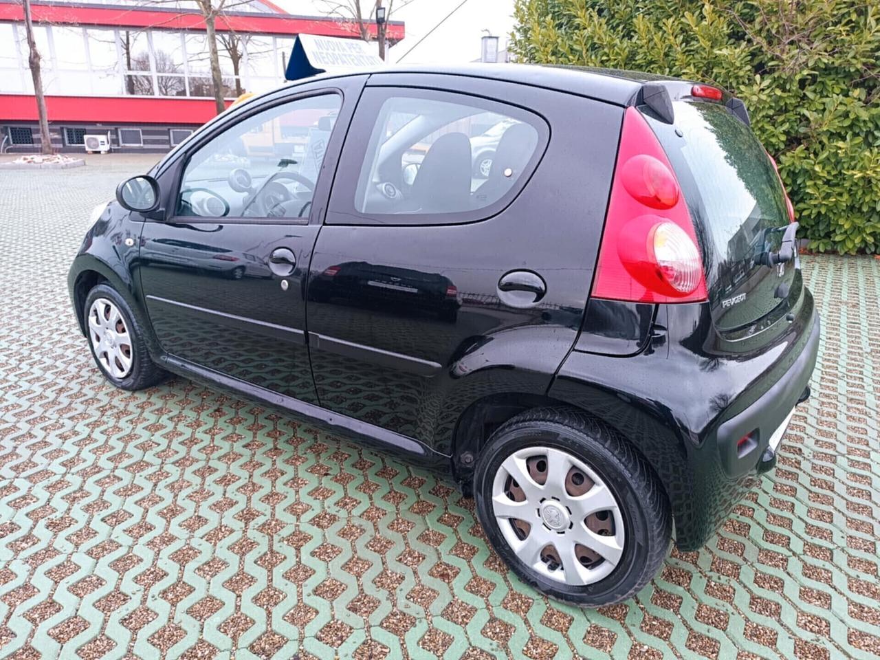 Peugeot 107 1.0 68CV 5p. Allure