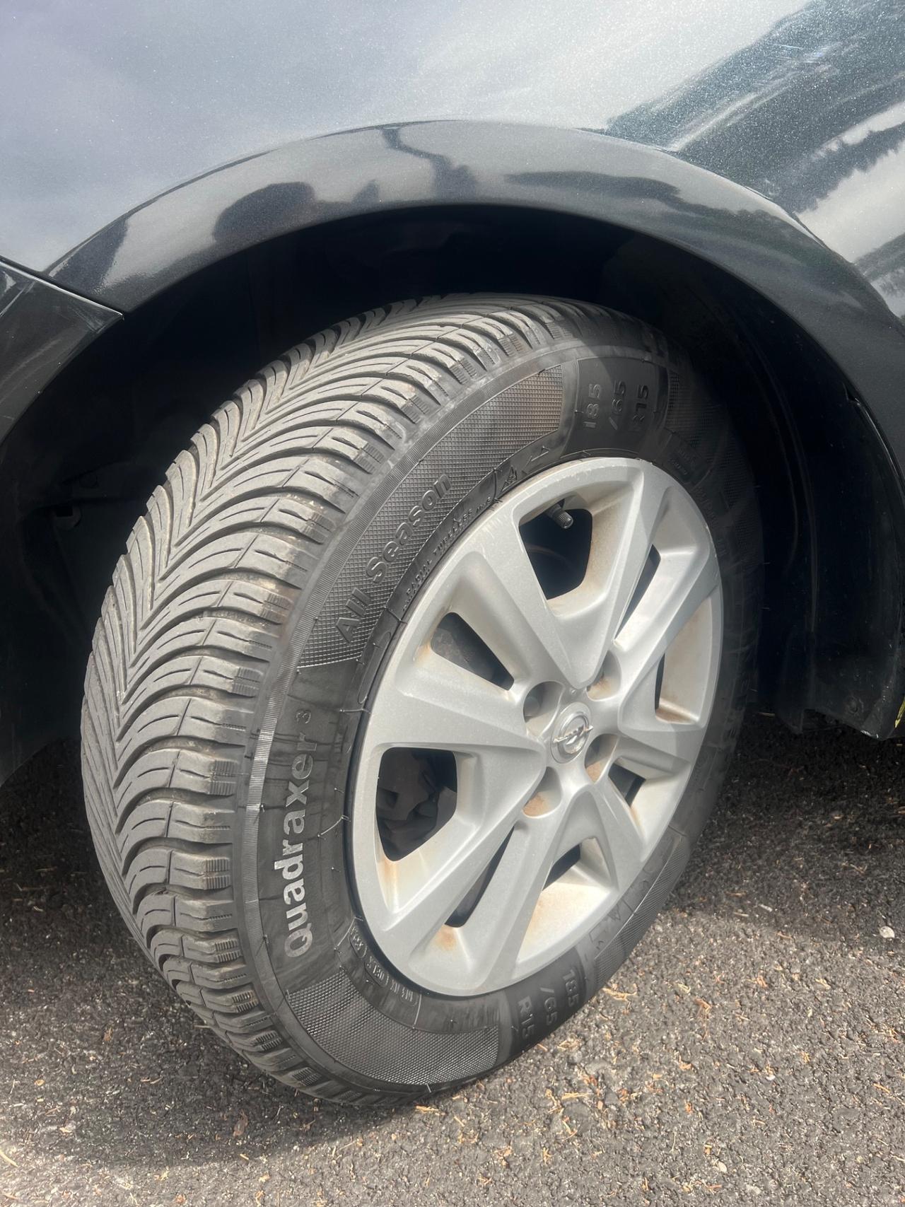 Opel Corsa 1.4 90CV GPL - NEOPATENTATI