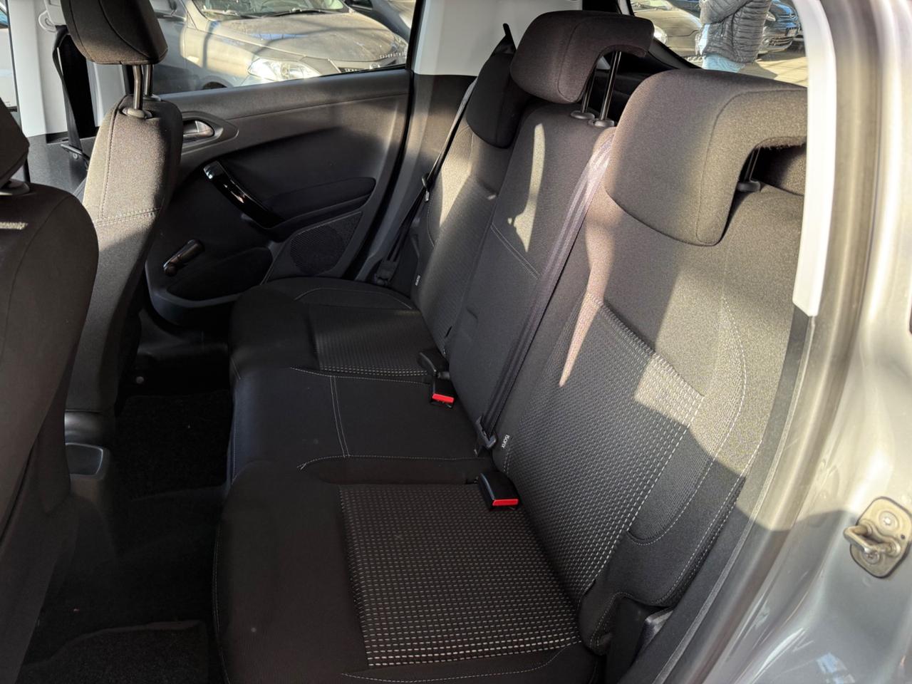 Peugeot 208 BlueHDi 100 S&S 5 porte Allure