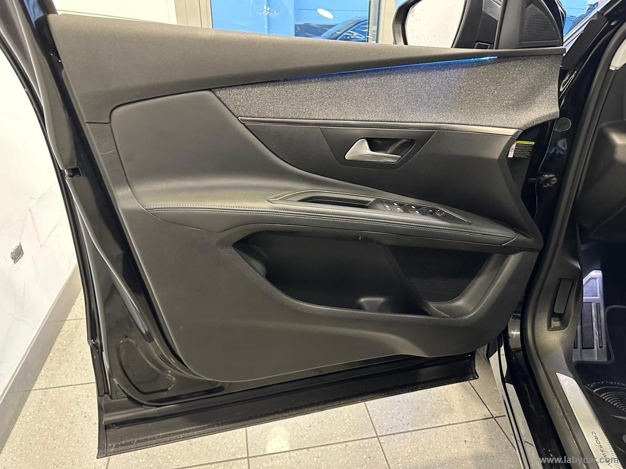 PEUGEOT 5008 BlueHDi 130 S&S EAT8 Crossway 7/P