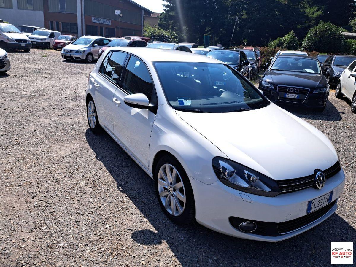 VOLKSWAGEN - Golf 1.6 tdi Highline 5p
