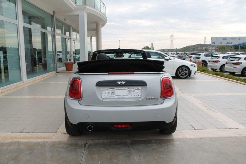 MINI Mini 1.5 Cooper D Cabrio