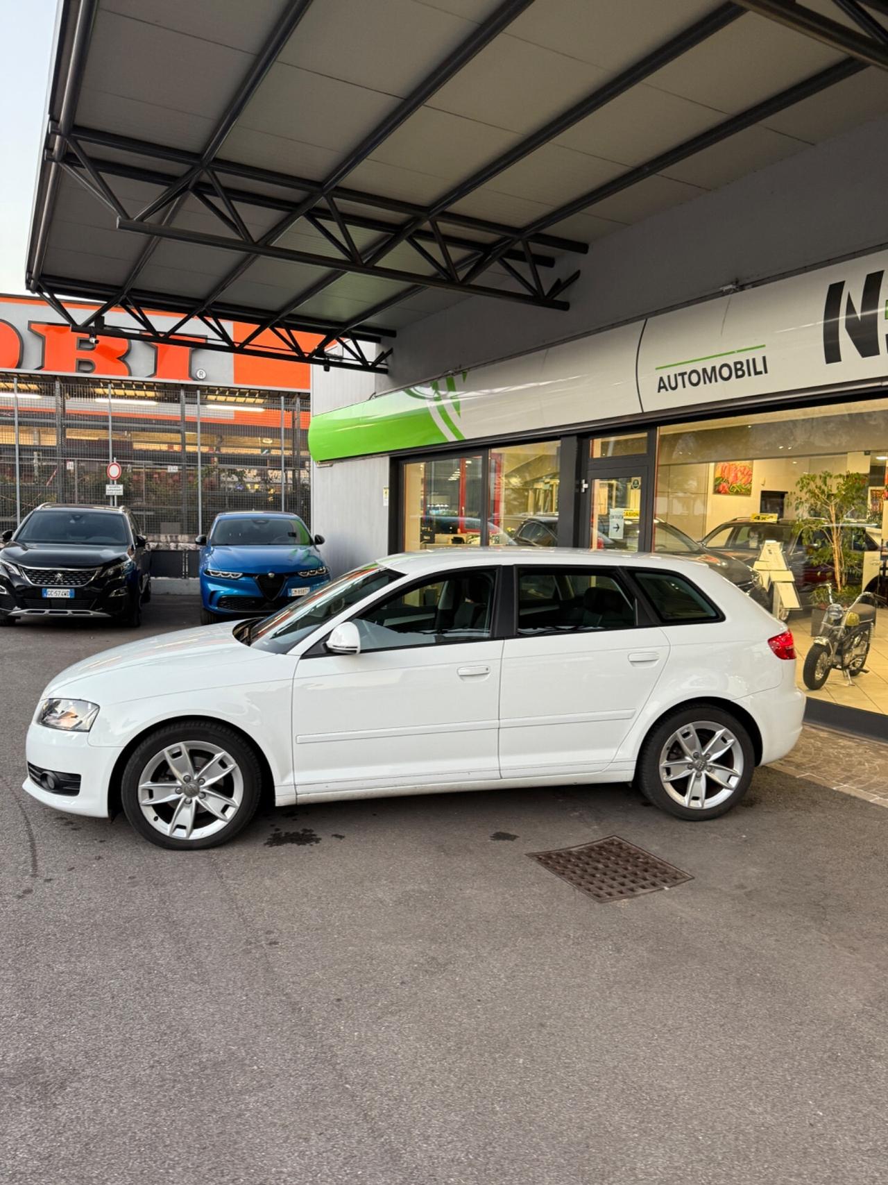 AUDI A3 SPB 1.6 TDI 105cv CR AMBIENTE