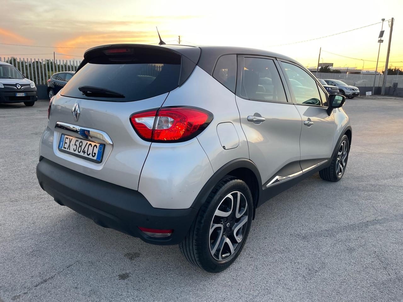RENAULT CAPTUR 1.5 DCI 90 EDC RLINK FULL BICOLOR