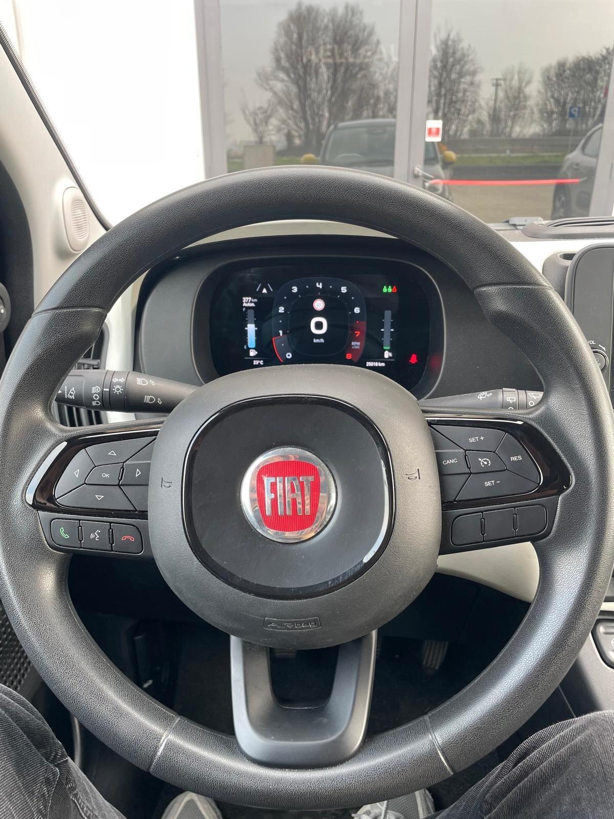 Fiat Panda Pandina 1.0 Hybrid