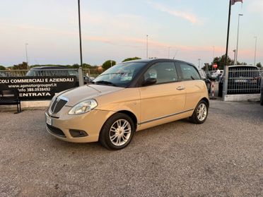 Lancia Ypsilon 1.4 Oro Giallo