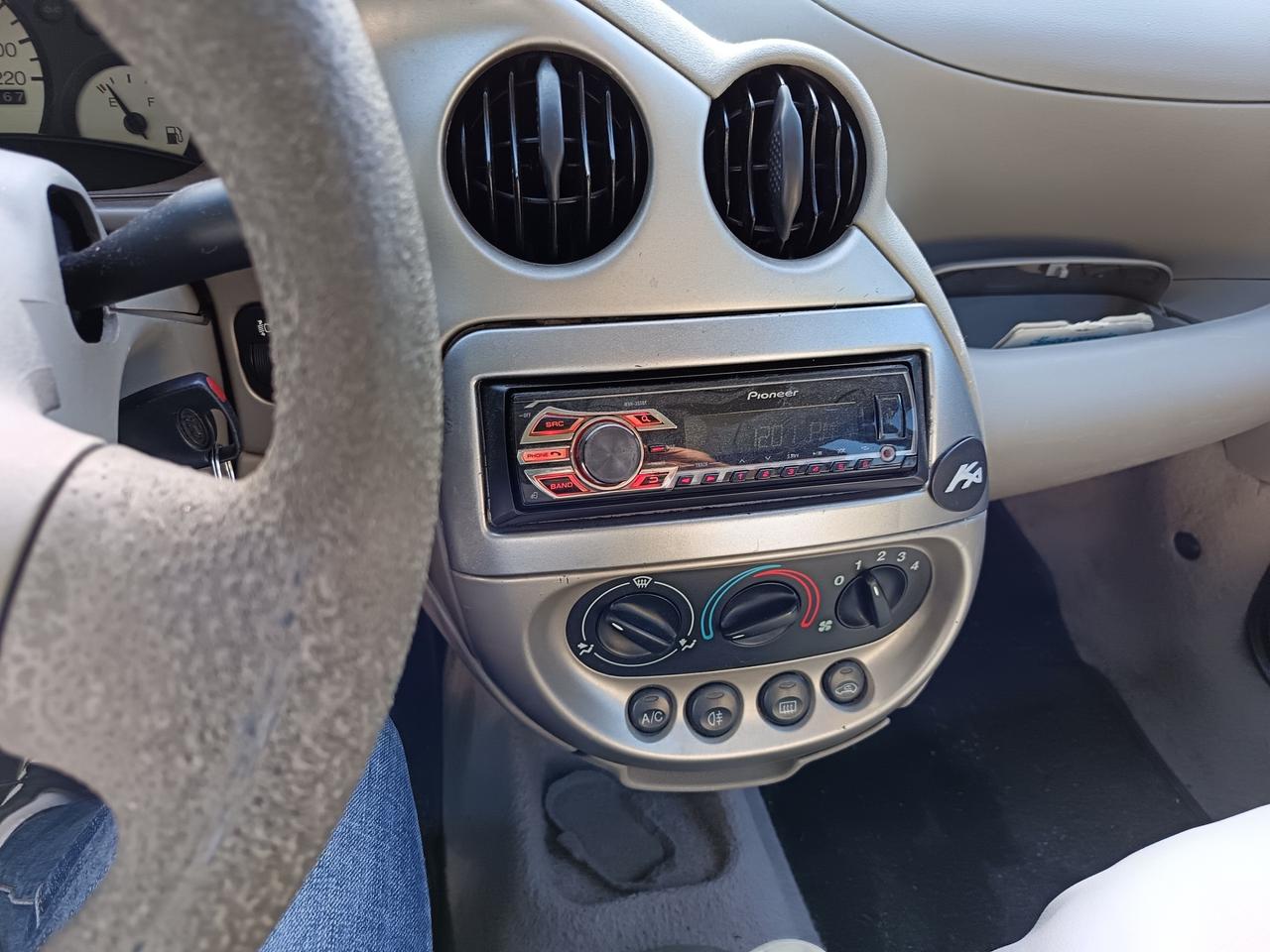ford Ka 1.3 benzina x neopatentati