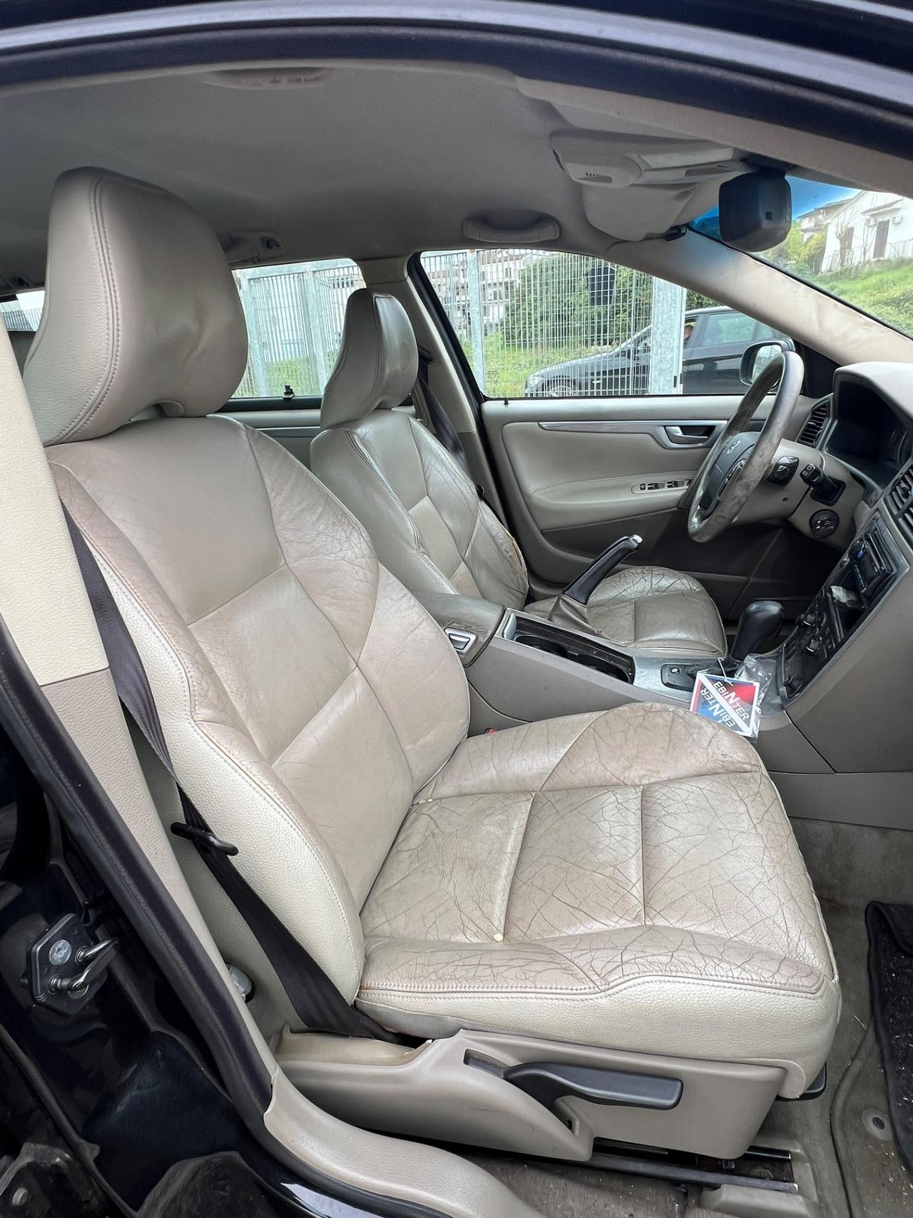 Volvo V70/XC70 V70 2.4 D 20V (163CV) cat Summum