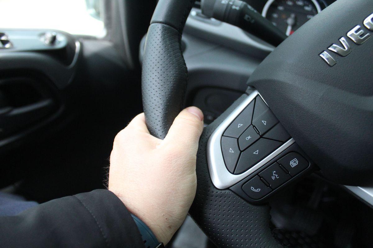 IVECO Daily 40-180 Hi-Matic Carroattrezzi