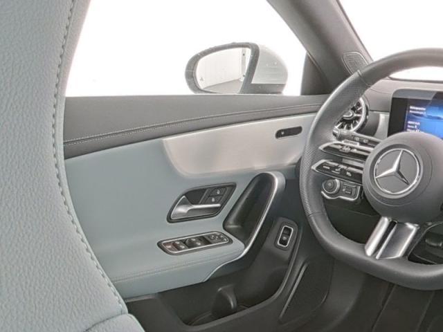 MERCEDES Classe CLA 200 Aut. Shooting Brake Premium AMG TETTO PANORAMA