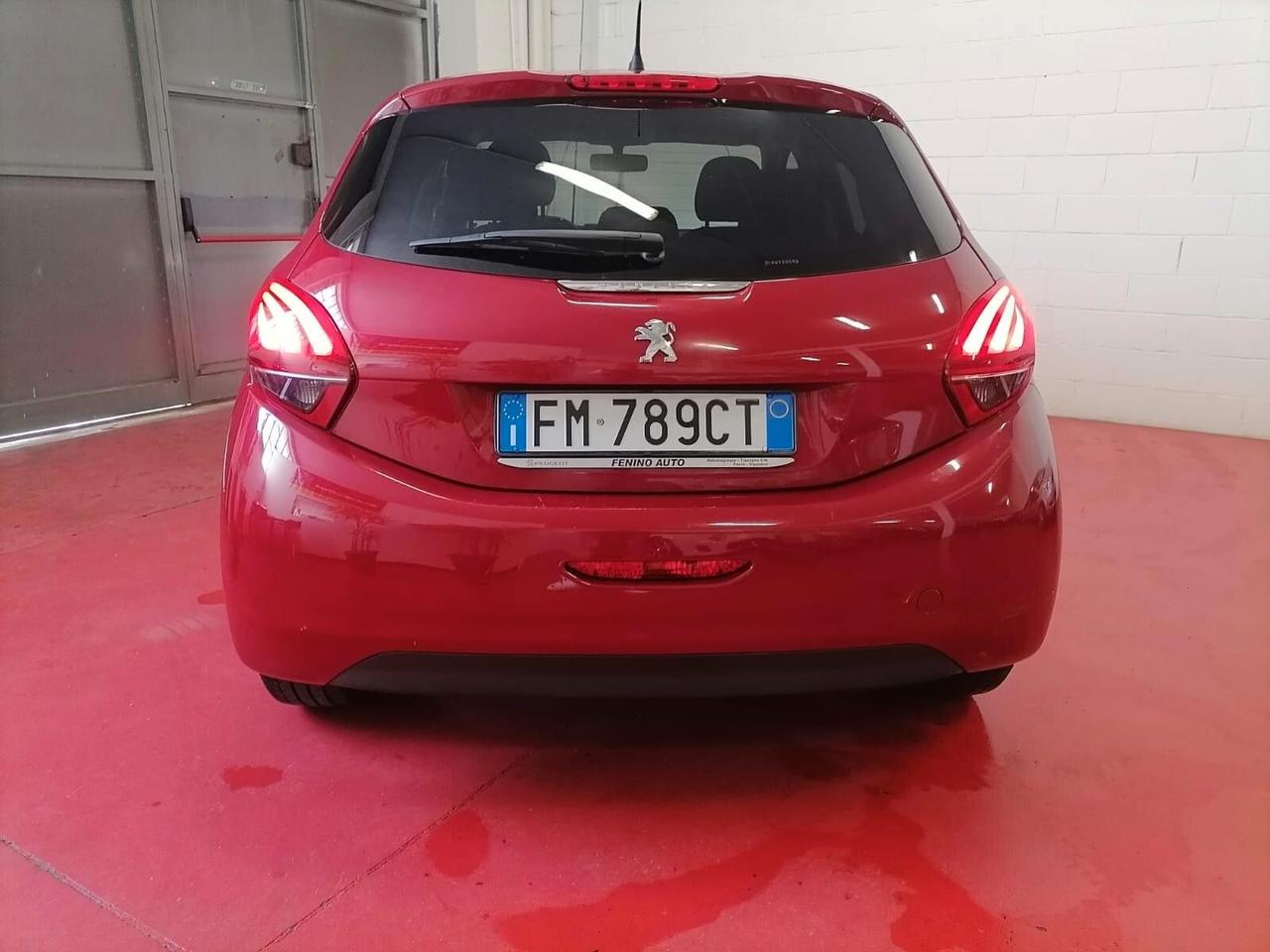 Peugeot 208 PureTech 82 5 porte Allure