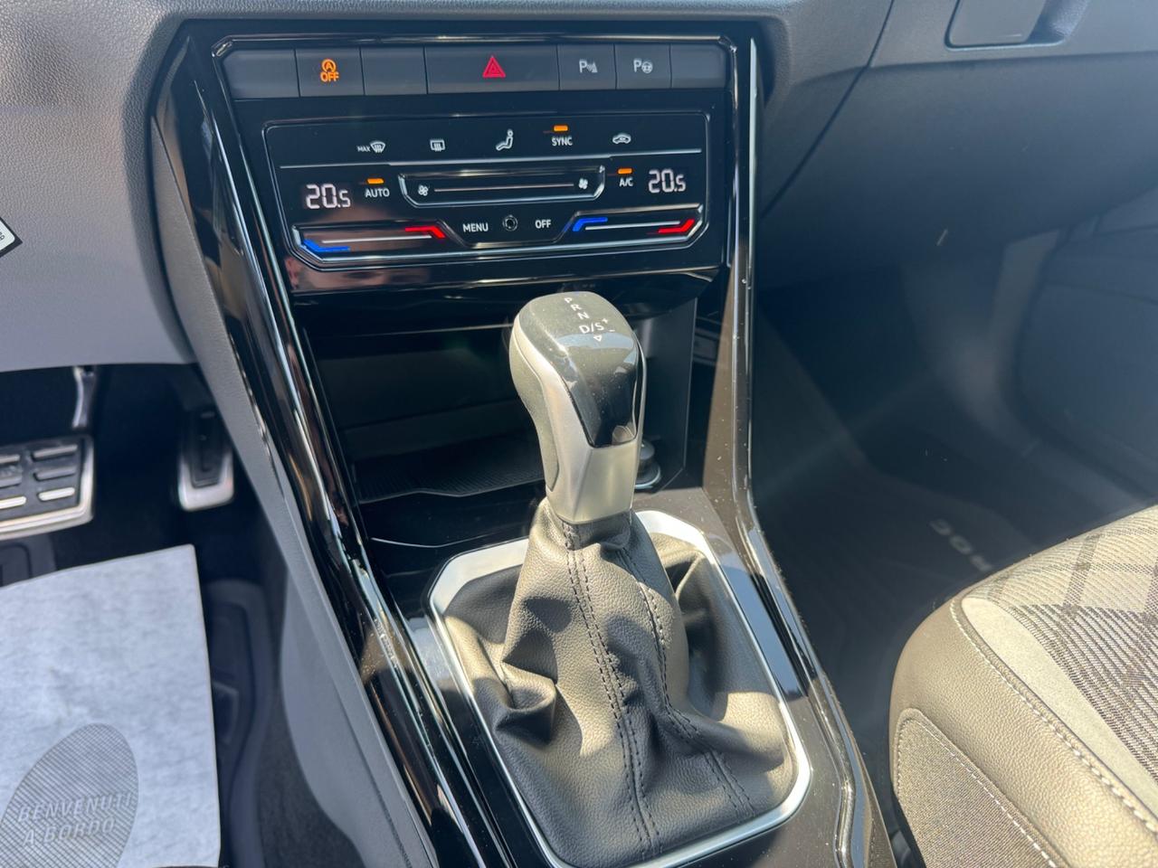 Volkswagen T-Roc 2.0 TDI SCR 150 CV DSG R-Line