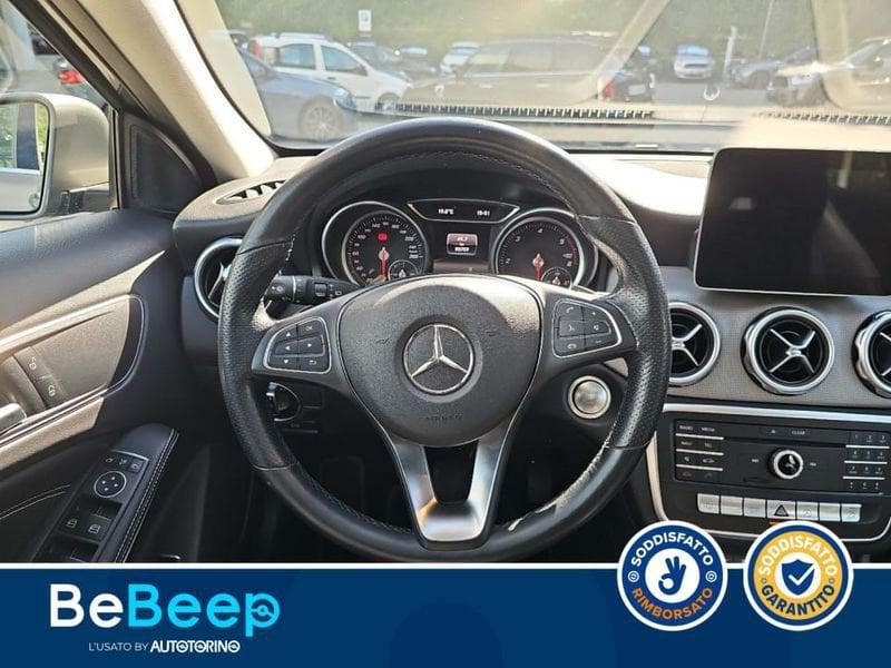 Mercedes-Benz GLA 200 D SPORT 4MATIC AUTO