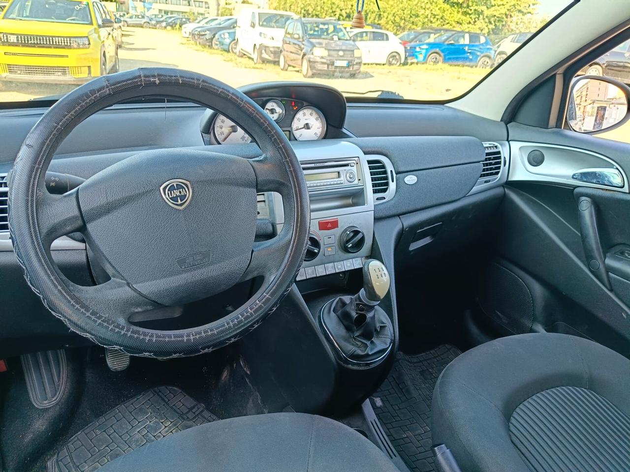 Lancia Ypsilon 1.2 Benzina - Neopatentati