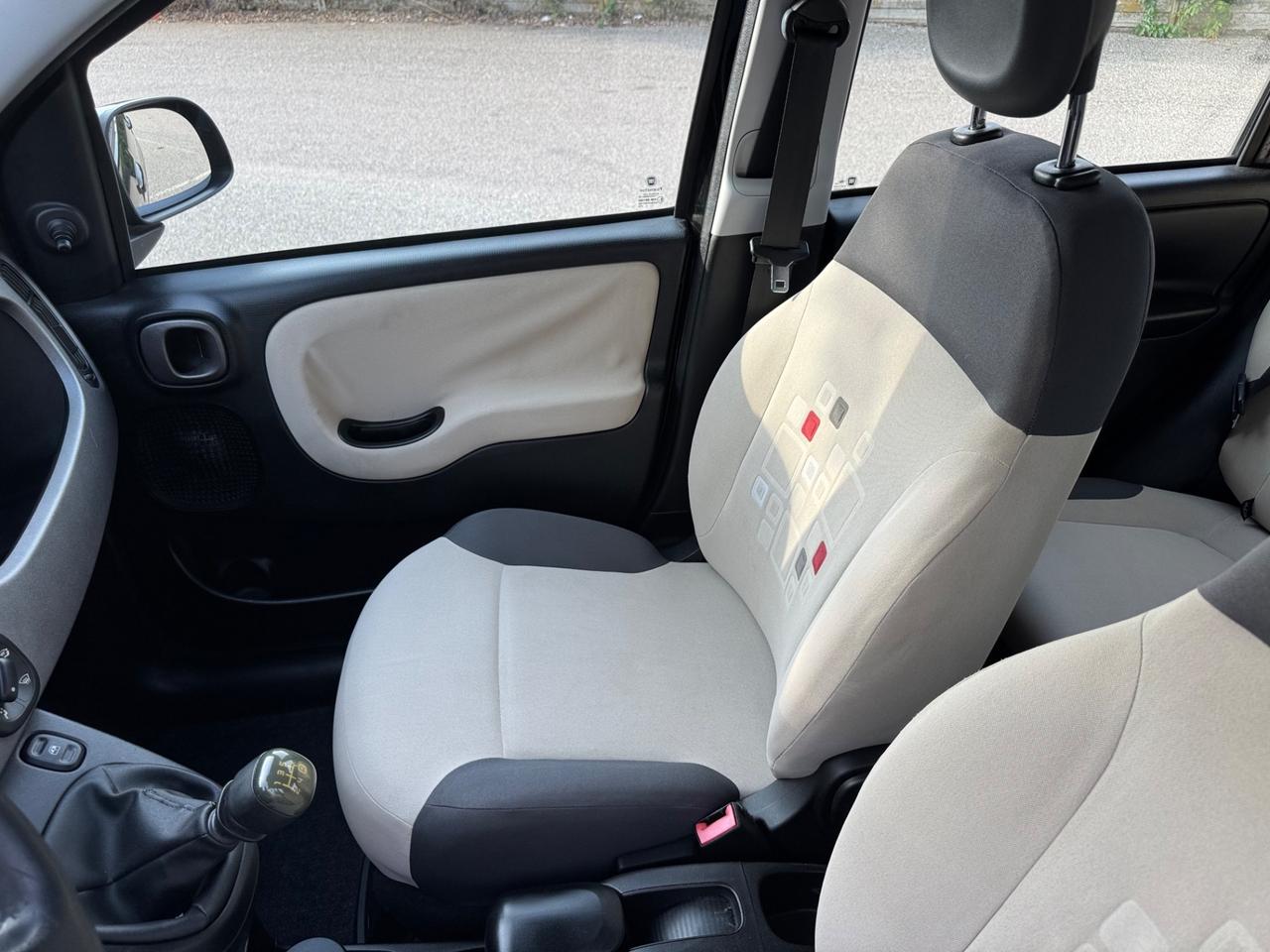 Fiat Panda 1.2 Lounge 5 posti neopatentati