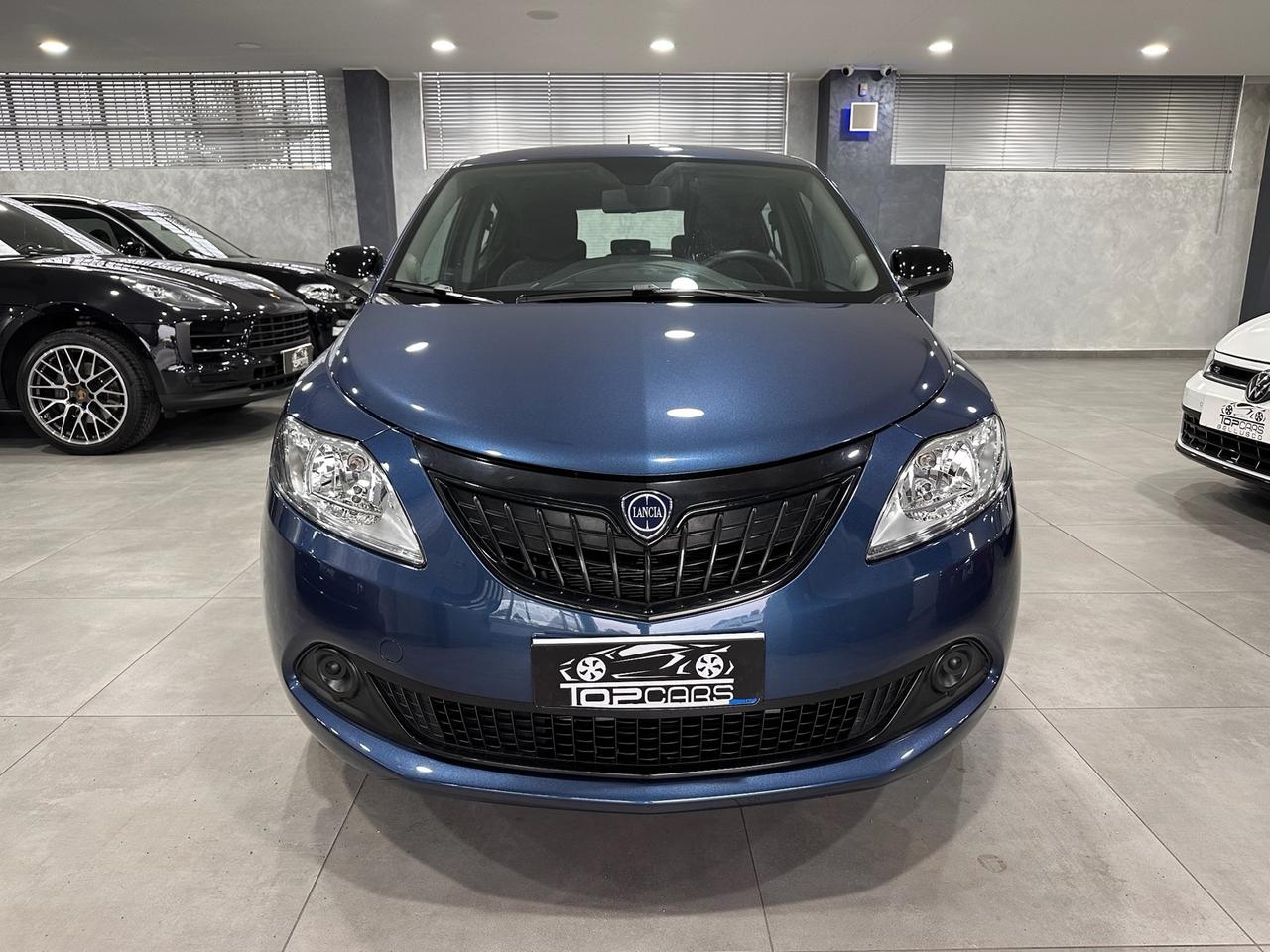 Lancia Ypsilon 1.0 69cv Hybrid 5 porte NEOPATENTATI