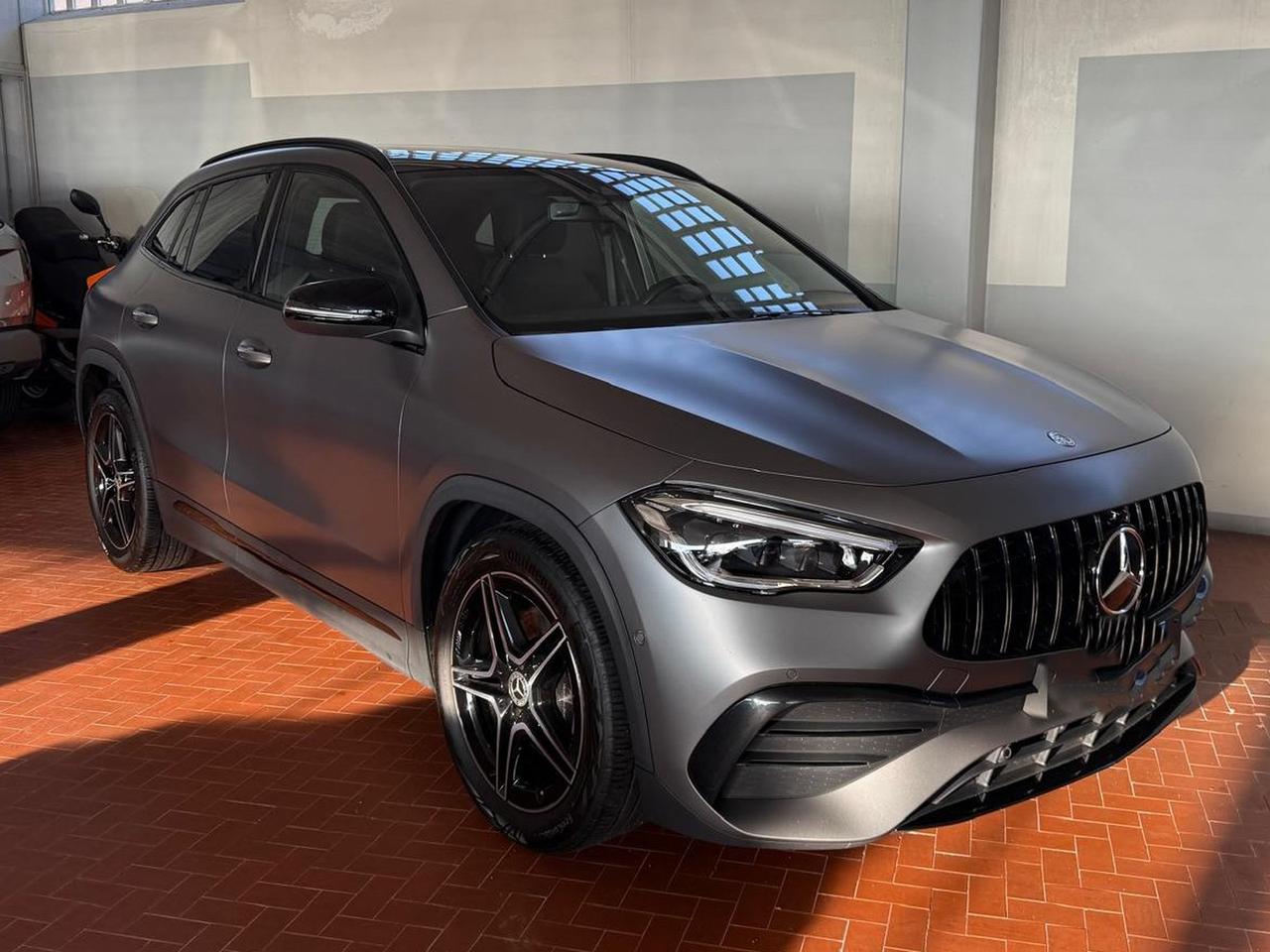 Mercedes-Benz GLA 200 d premium auto