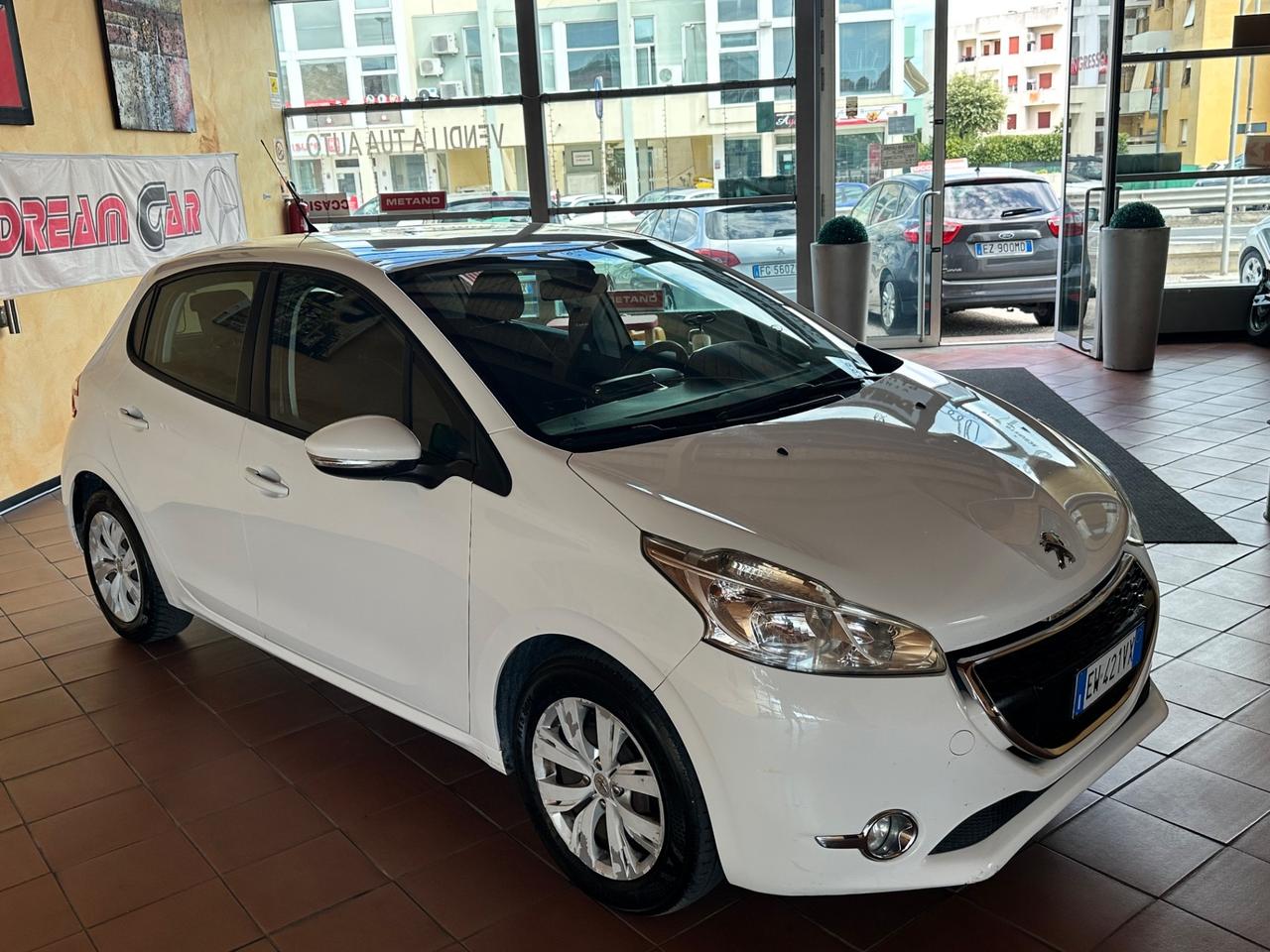 Peugeot 208 1.4 HDi 68 CV 5 porte