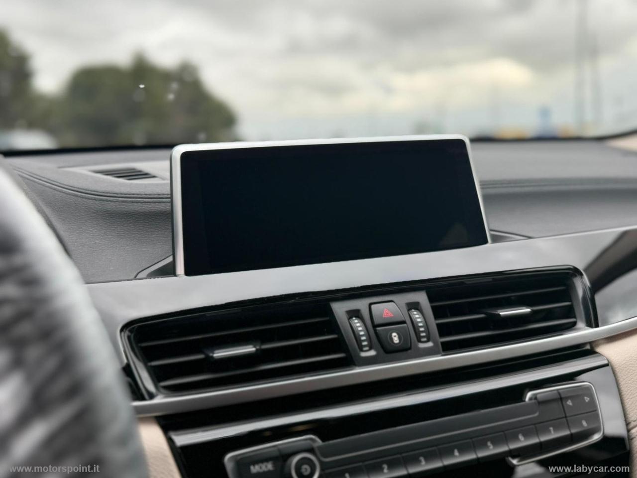 BMW X1 sDrive16d xLine AUTO