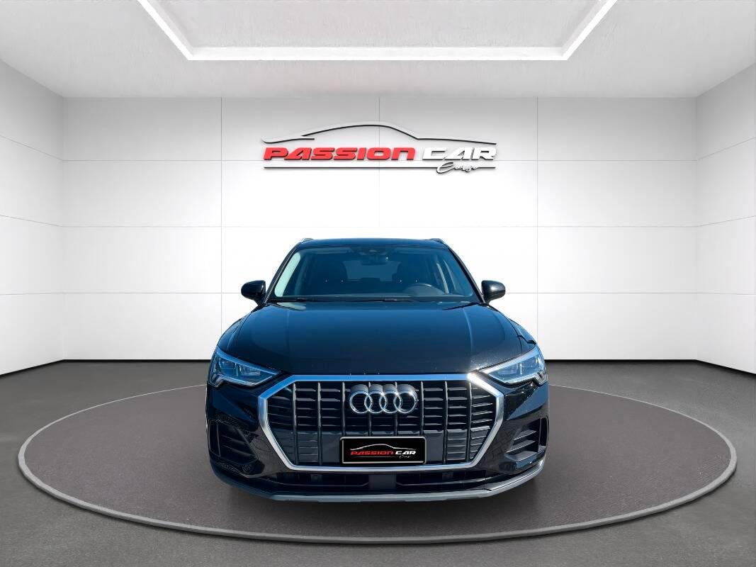 Audi Q3 35 2.0 tdi Business s-tronic