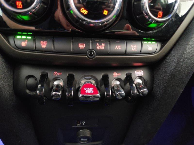 MINI Mini Countrym.(F60) - Mini 2.0 Cooper D Essential Countryman ALL4