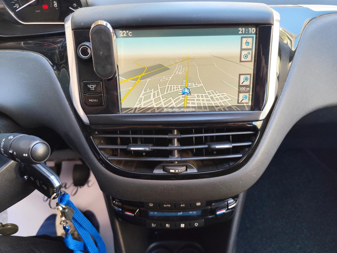 Peugeot 208 1.4 HDi 68CV ALLURE NAVI