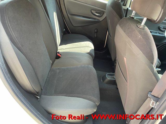 LANCIA Ypsilon 1.2 69 CV Unyca NEOPATENTATI