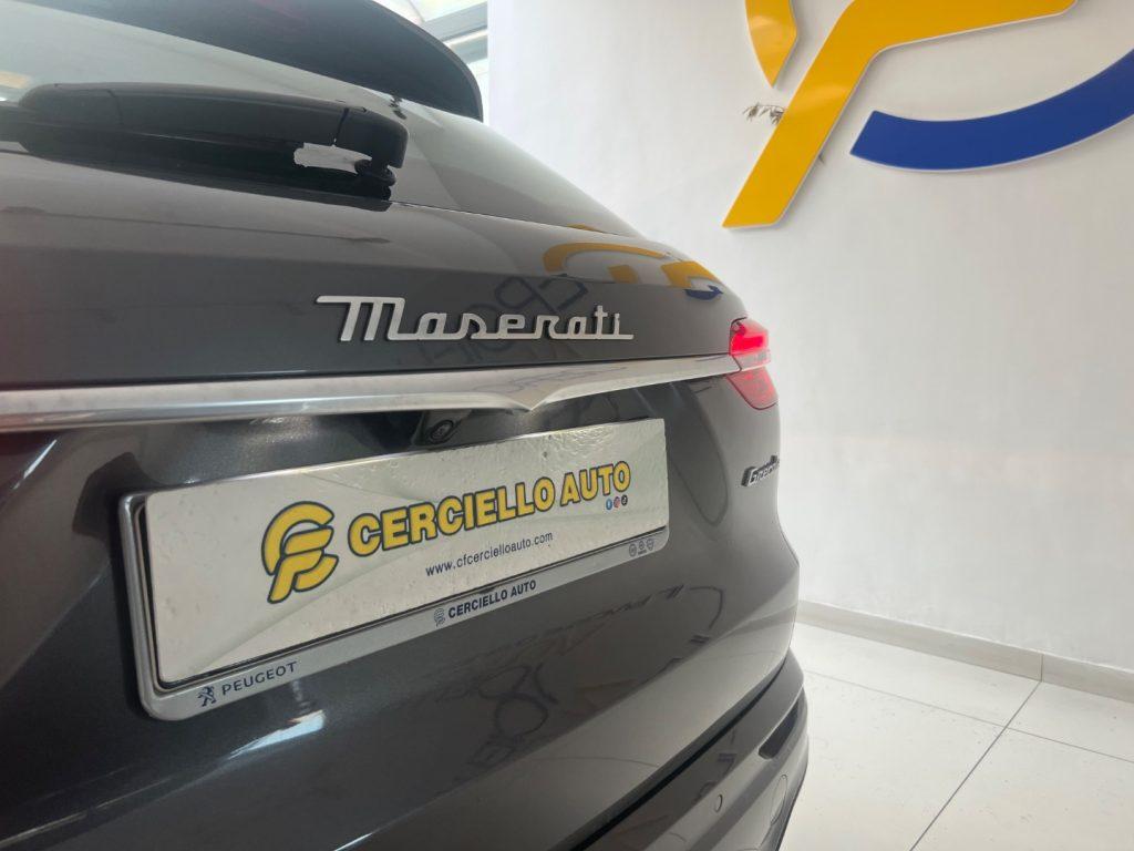 Maserati Grecale MHEV 300 CV AWD GT tetto panoramico da€549,00
