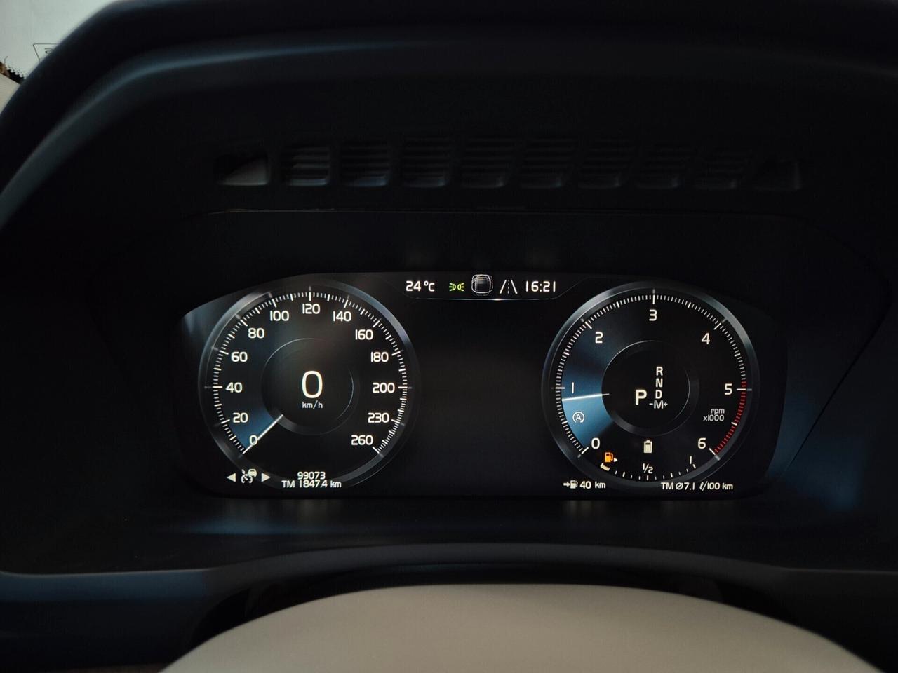 Volvo XC90 B5 2.0cc 235cv Hybrid Certificata IvaEsposta inclusa nel prezzo