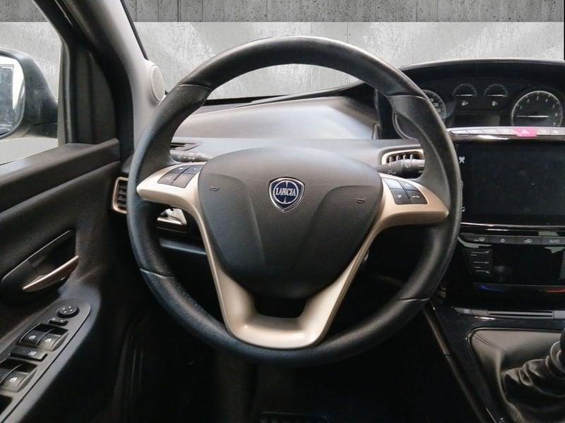 Lancia Ypsilon 1.0 firefly hybrid Alberta Ferretti s&s 70cv