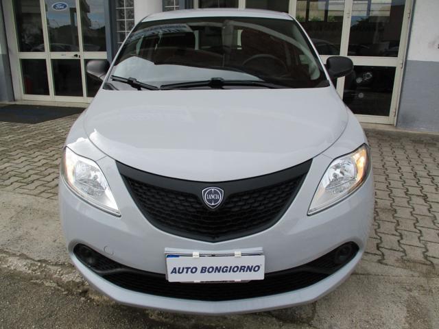 LANCIA Ypsilon 1.0 5 porte Hybrid Silver