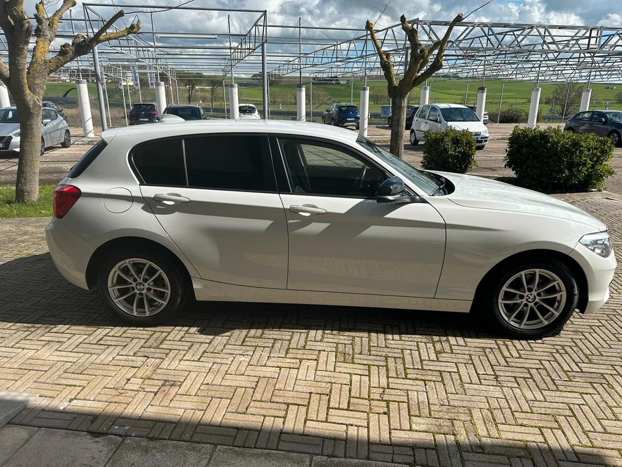 Bmw 116 116d 5p. Business