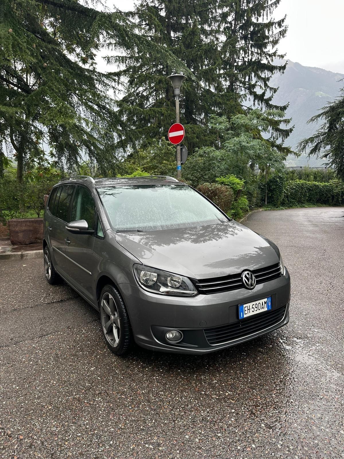 Volkswagen Touran 2.0 TDI 140 CV Highline 7 POSTI