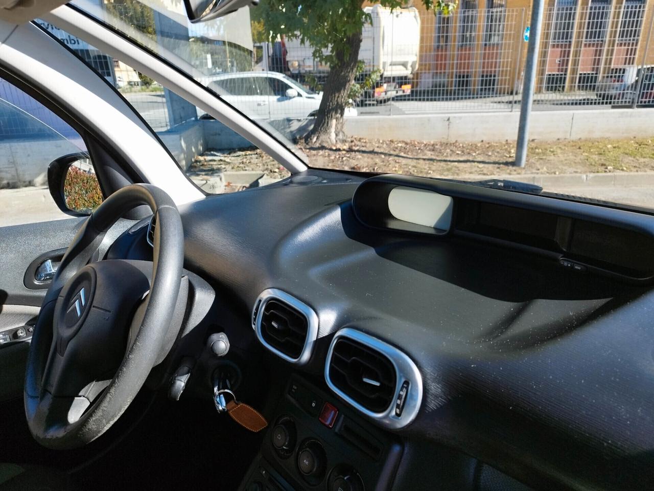 Citroen C3 Picasso 1.4 VTi 95 Style - km 37500