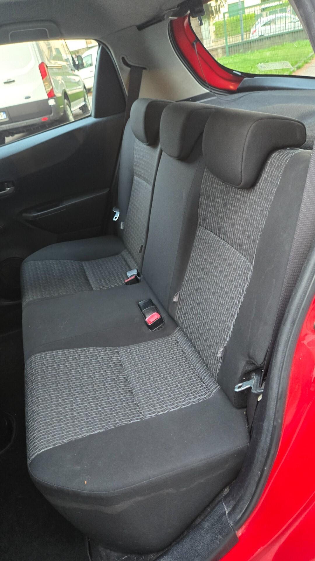 Toyota Yaris 1.0 5 porte Lounge