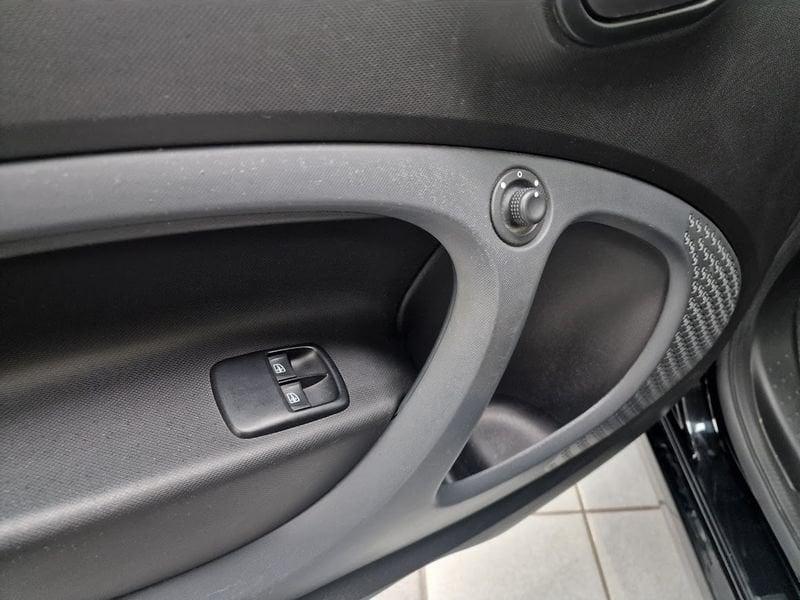 smart fortwo fortwo 70 1.0 Youngster