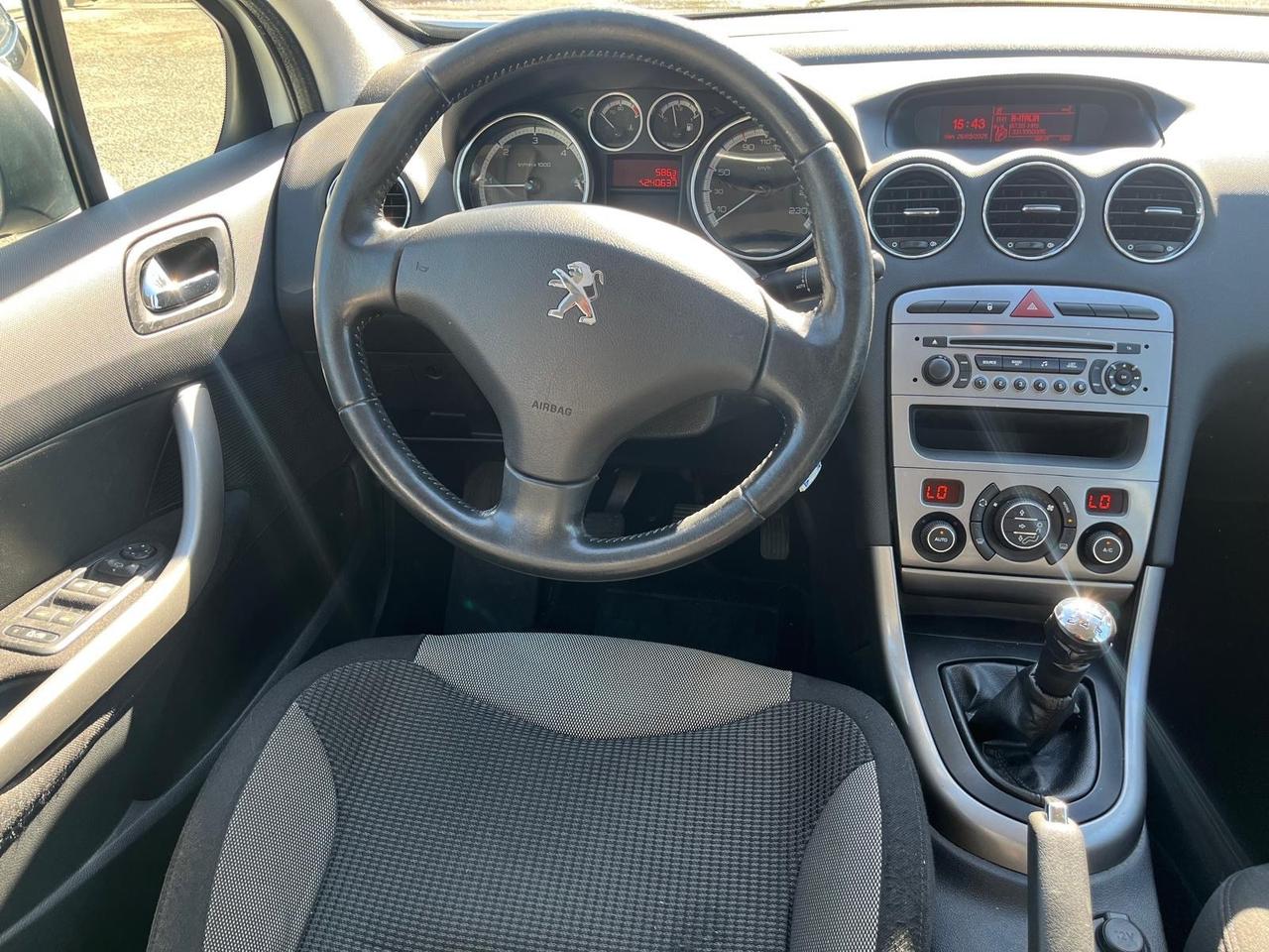 Peugeot 308-5P-1.6 hdi-full opt-12/2011