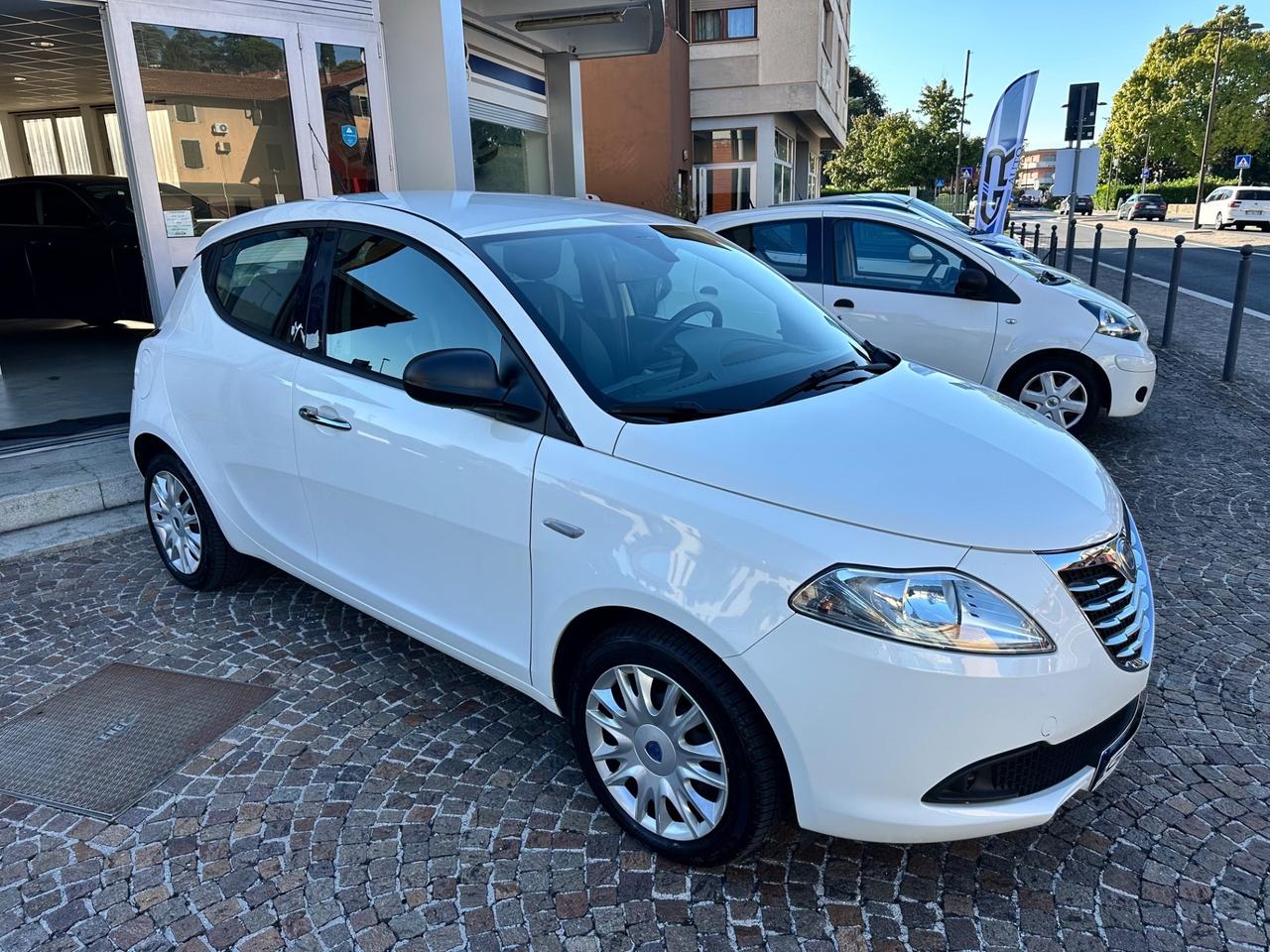 Lancia Ypsilon 1.2Bz 69Cv 5P - Uniproprietario