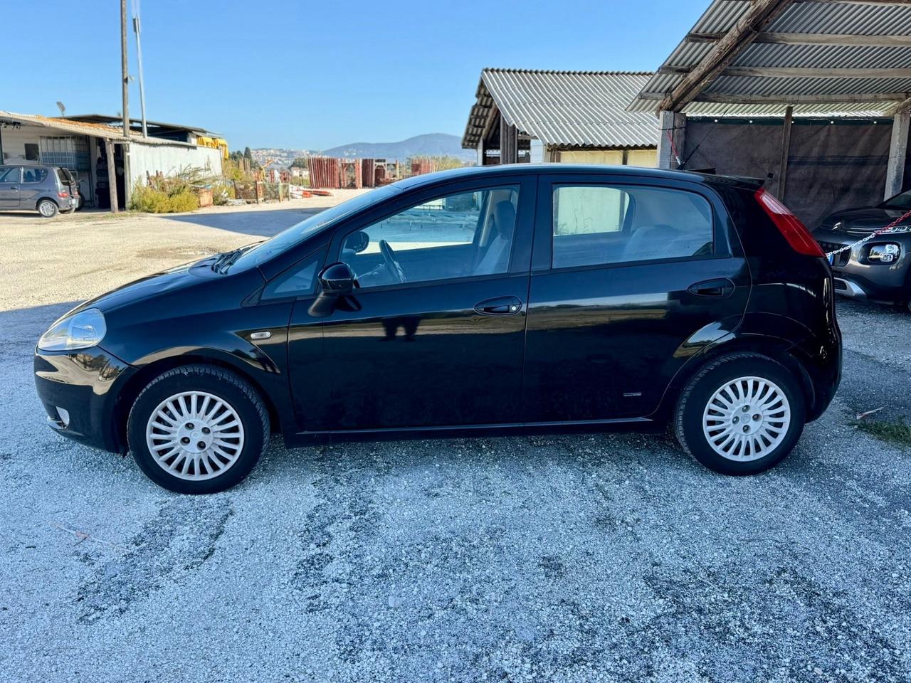 Fiat grande punto 1.2 benzina 65cv NEOPATENTATI
