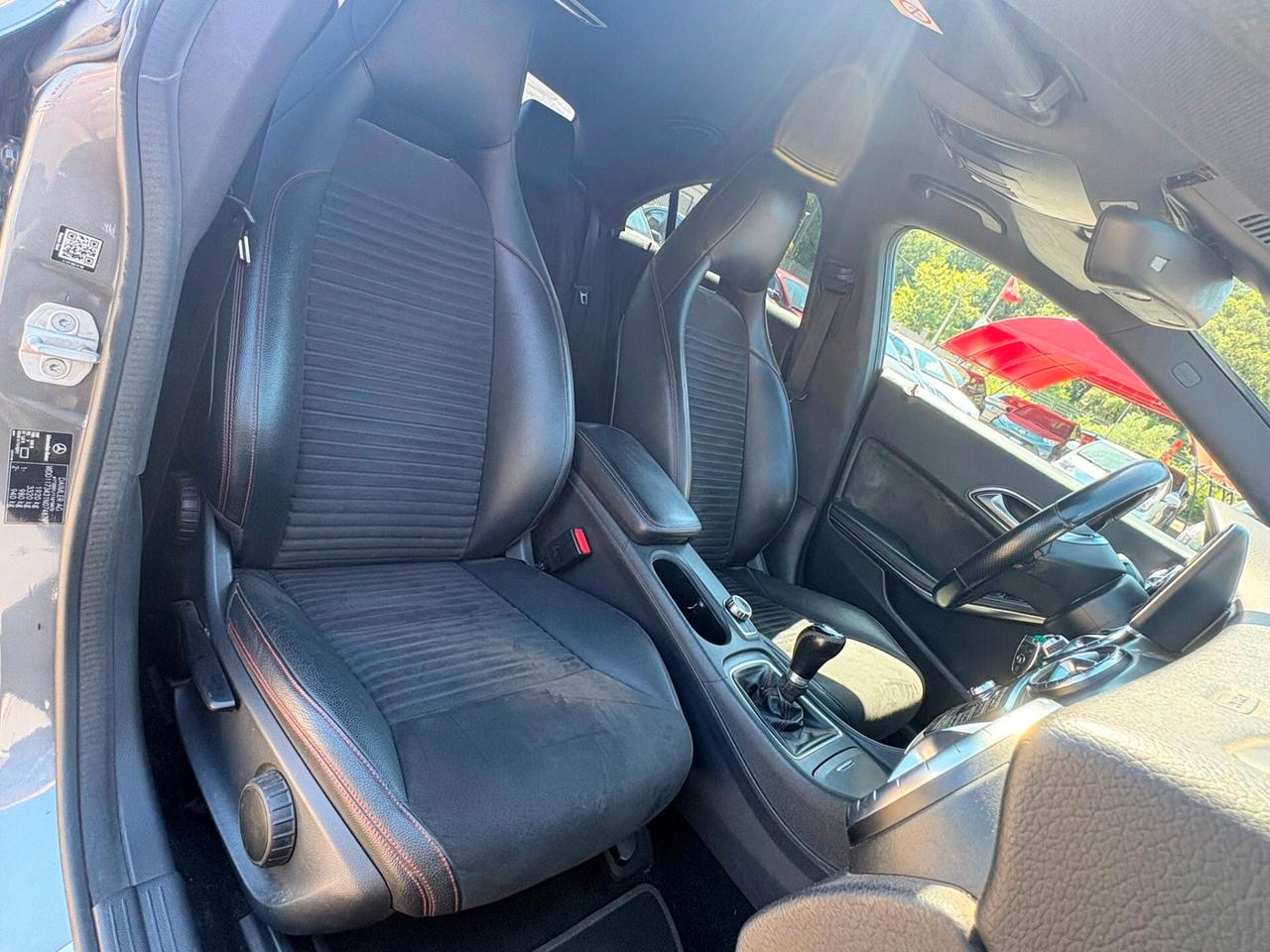 Mercedes-benz CLA 200 Premium