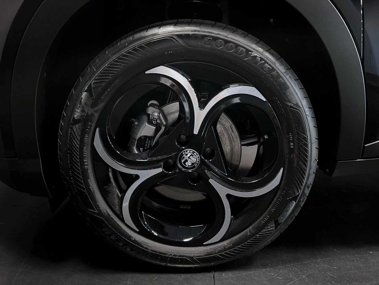 ALFA ROMEO JUNIOR 1.2 136 CV HYBRID SPECIALE KM0