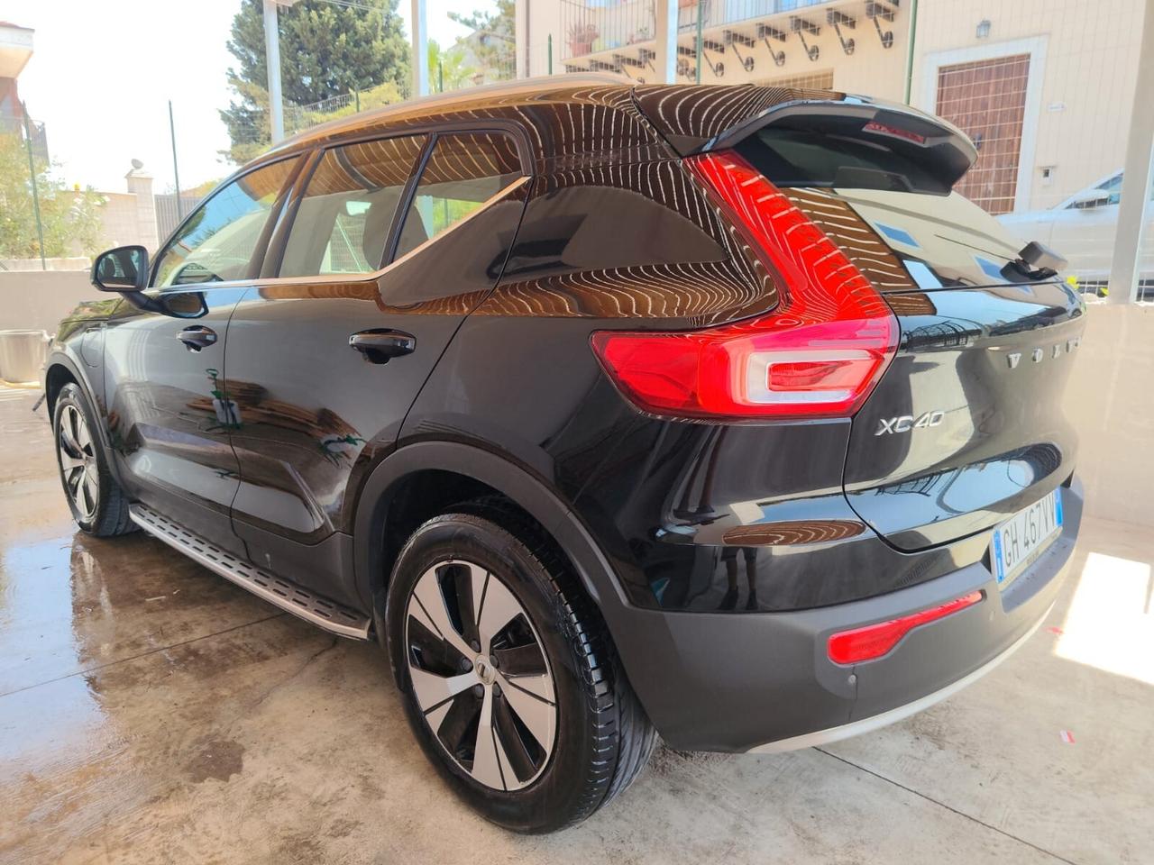 Volvo XC40 T4 Plus Dark VAN