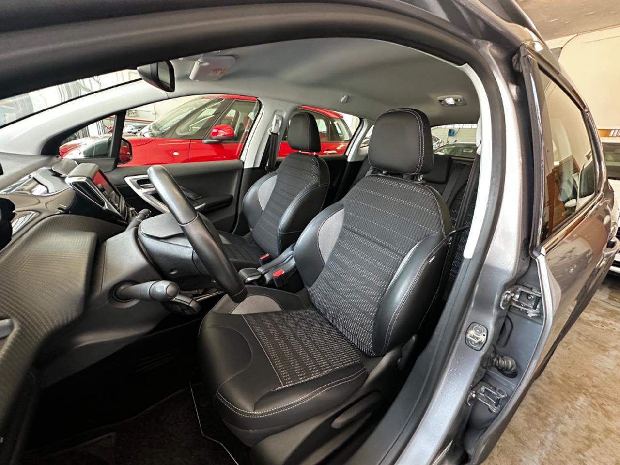 Peugeot 2008 82Cv S&S Allure - Distribuzione fatta - Autonavigli