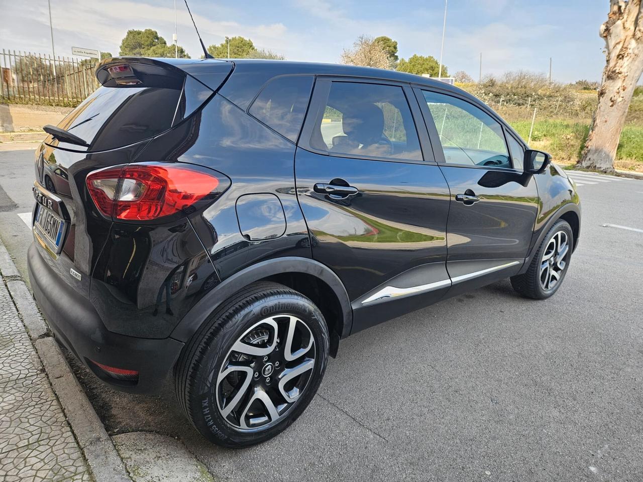 Renault Captur 1.5dci 66kw 90cv FULL NEOPATENTATI