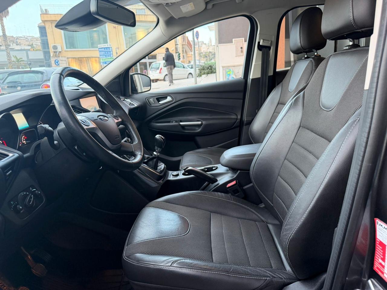 Ford Kuga TDCI 120 CV Titanium