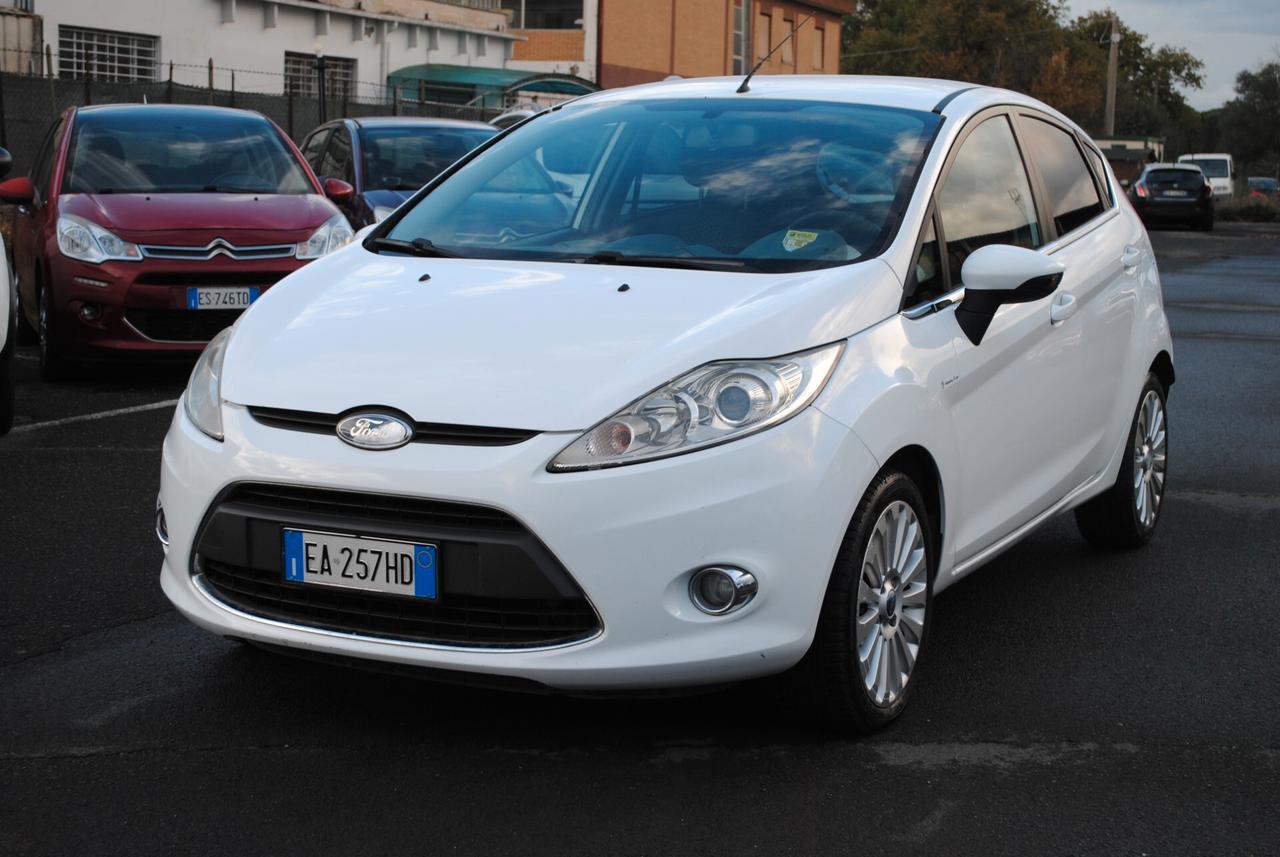 FORD FIESTA 1.2 82 CV OK NEOPATENTATI